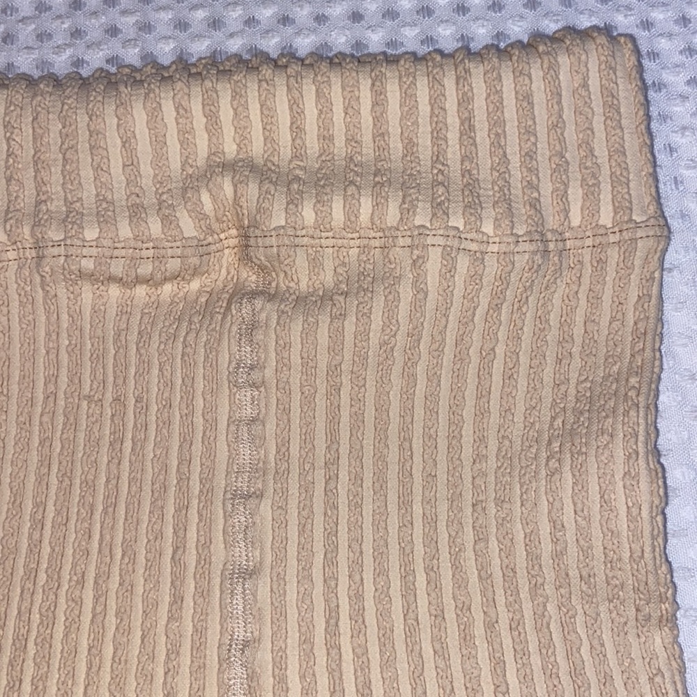NEW! FREE PEOPLE MOVEMENT One To Another Shorts XS Whipped Peach Cream Nude - Picture 10 of 15